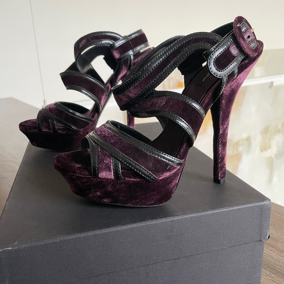 NEW Dolce & Gabbana Purple Velvet Platform Sandals 38 - Picture 1 of 7